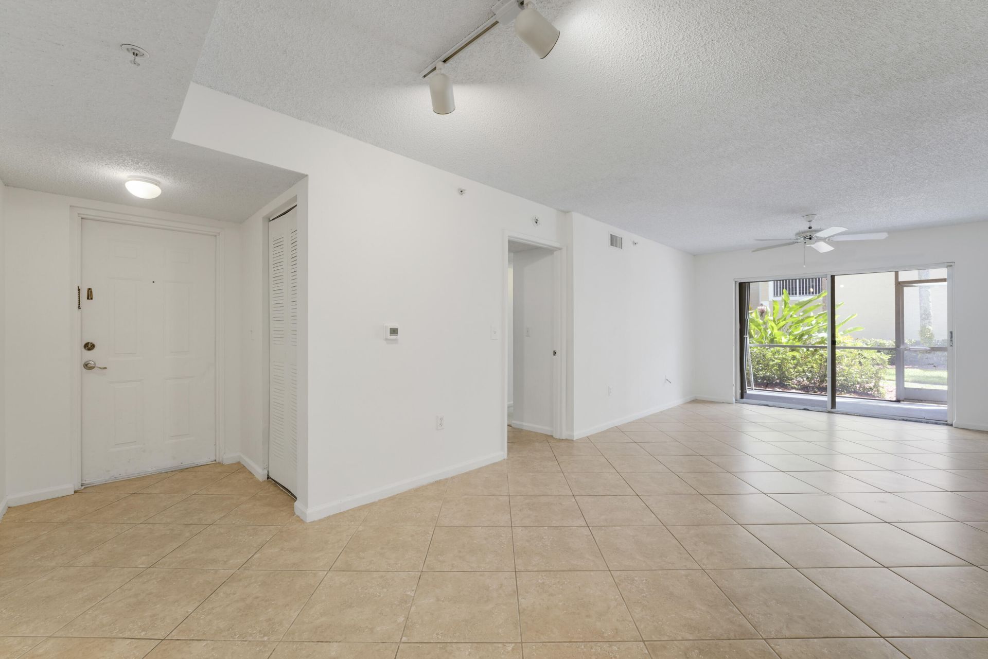 278 Village Boulevard, Unit 8106, Tequesta, FL 33469 Photo
