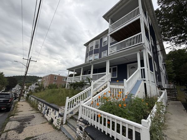 99 Cross St, Unit 3F, Southbridge, MA 01550