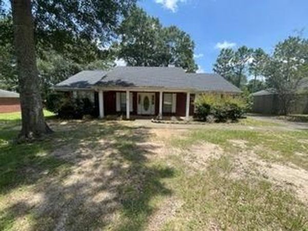 6715 Barnes Drive E, Theodore, AL 36582