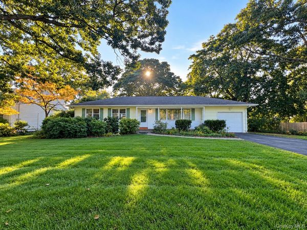 74 N Howells Point Road, Bellport Village, NY 11713