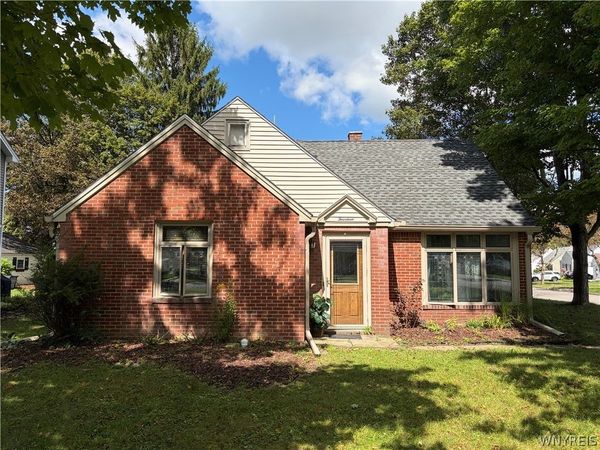 14 Grant Street , Lancaster, NY 14086