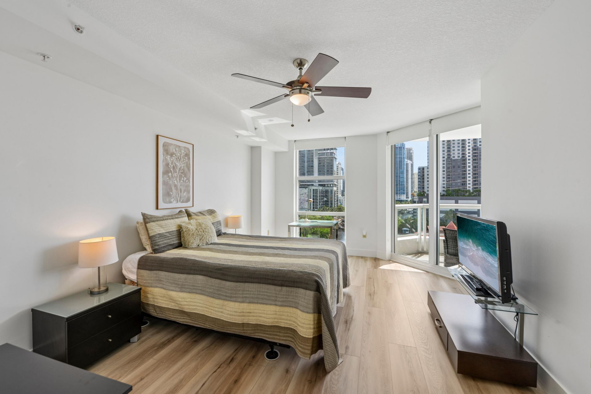 401 SW 4th Avenue, Unit 1003, Fort Lauderdale, FL 33315 Photo