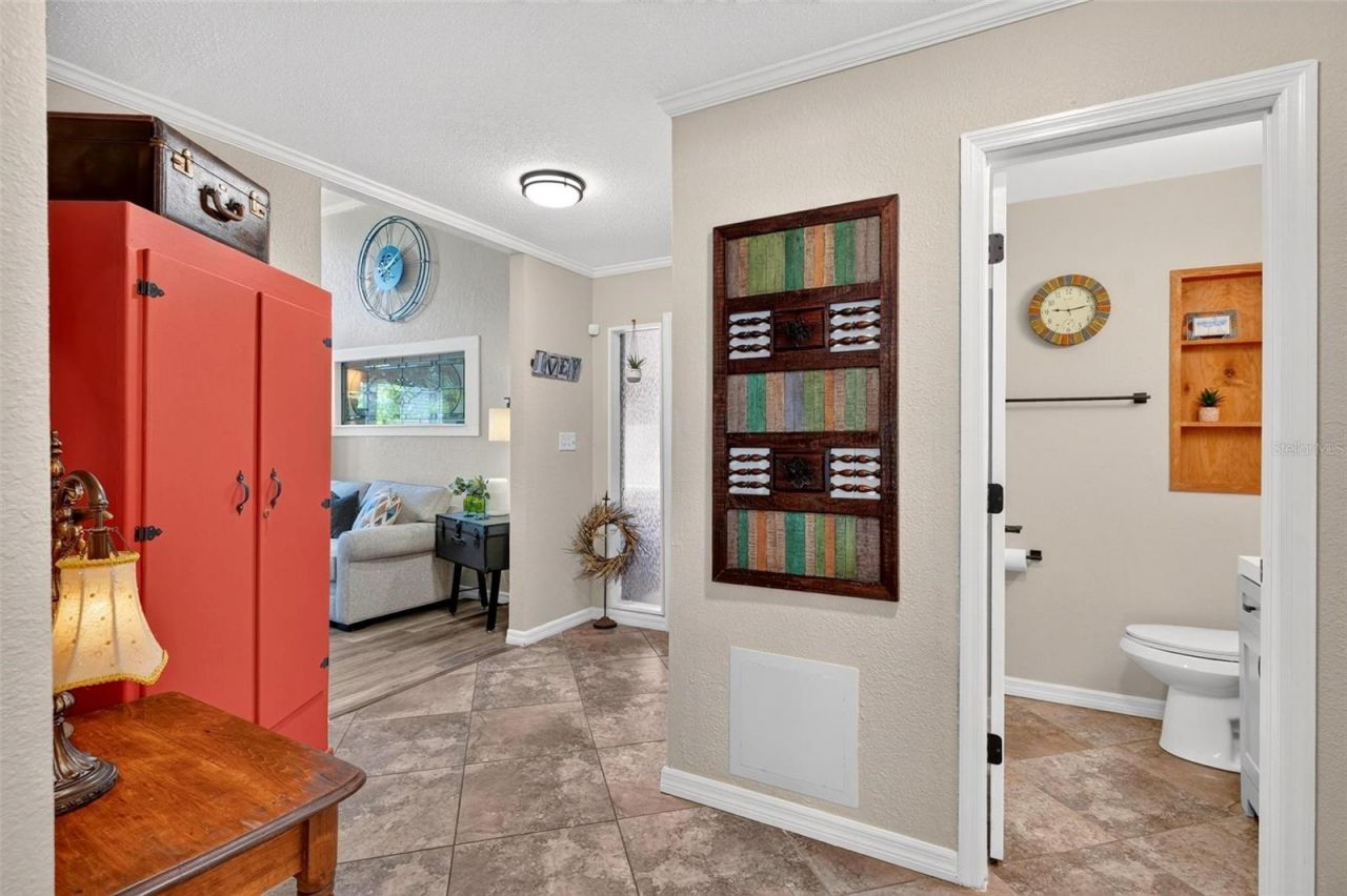 8106 Spring Drive , Yalaha, FL 34797 Photo