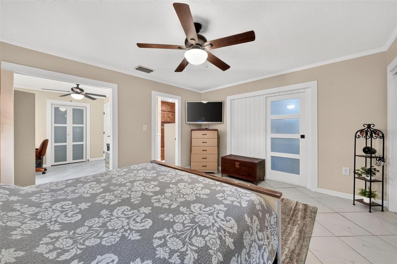 8106 Spring Drive , Yalaha, FL 34797 Photo