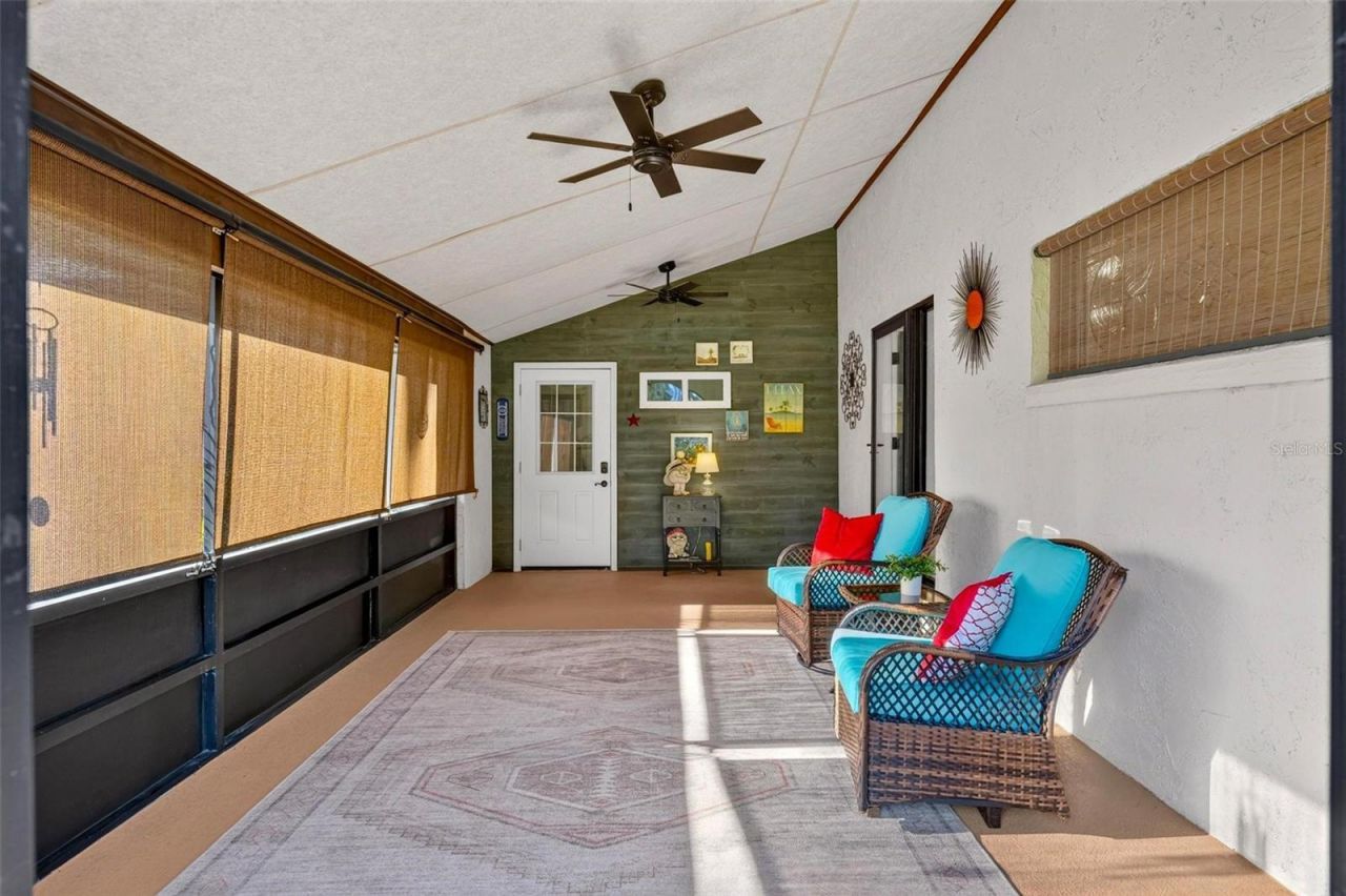 8106 Spring Drive , Yalaha, FL 34797 Photo