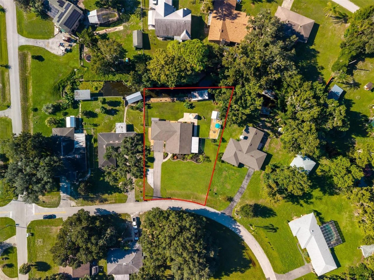 8106 Spring Drive , Yalaha, FL 34797 Photo