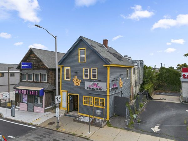 32-34 S Broadway, Lawrence, MA 01844