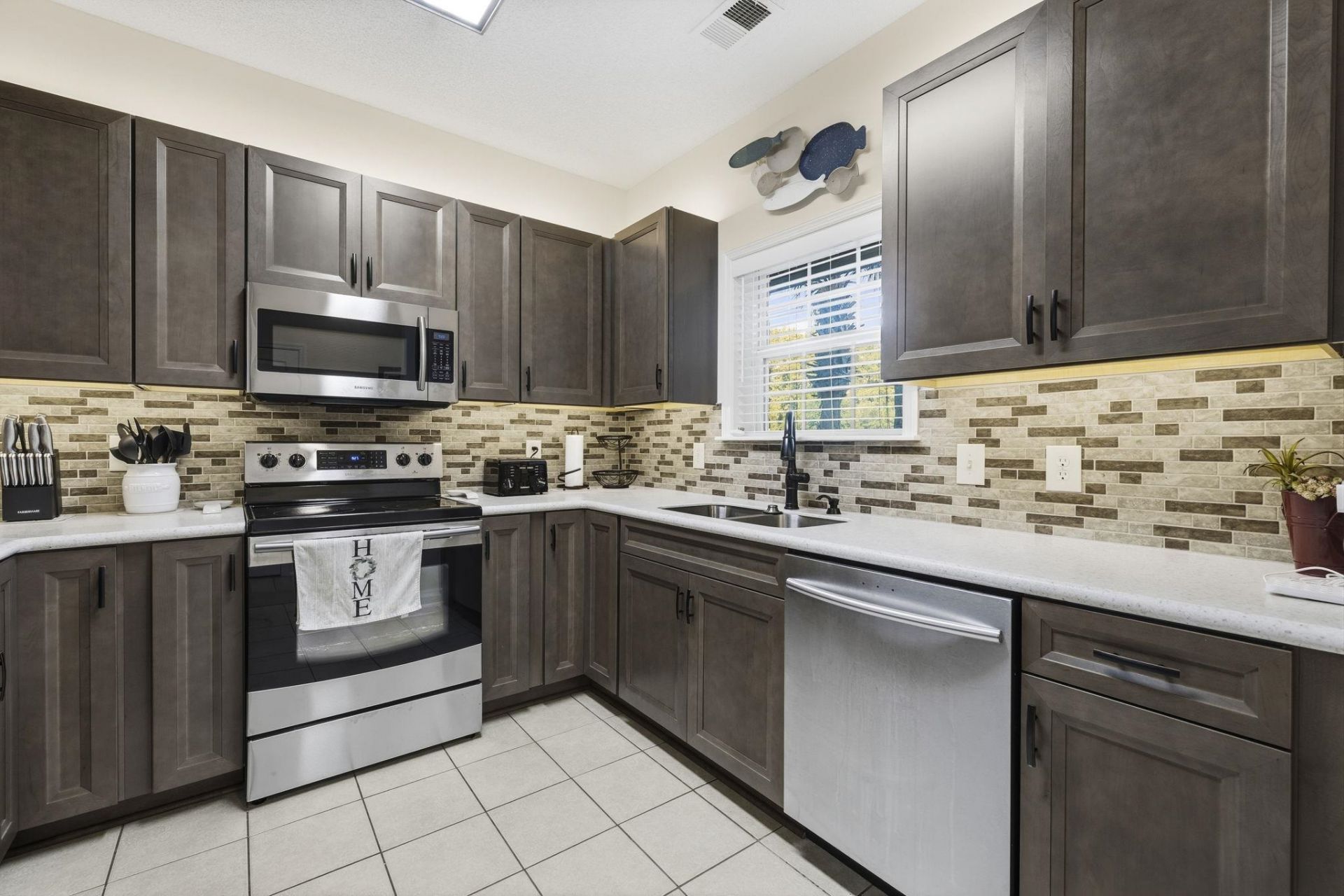 5801 Oyster Catcher Dr. Photo 7