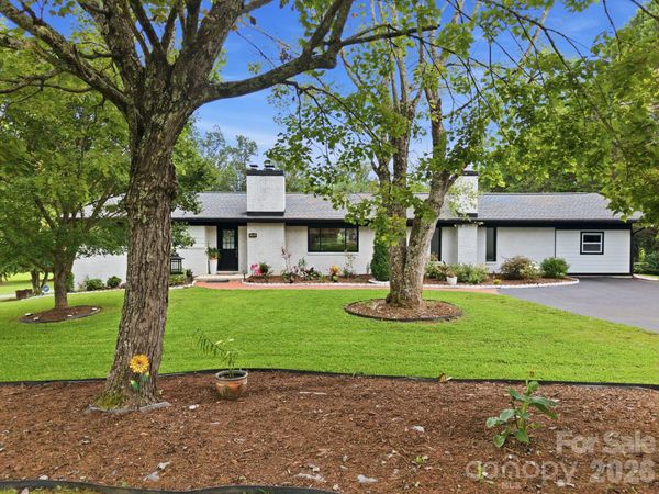 364 Pace Road , Hendersonville, NC 28792