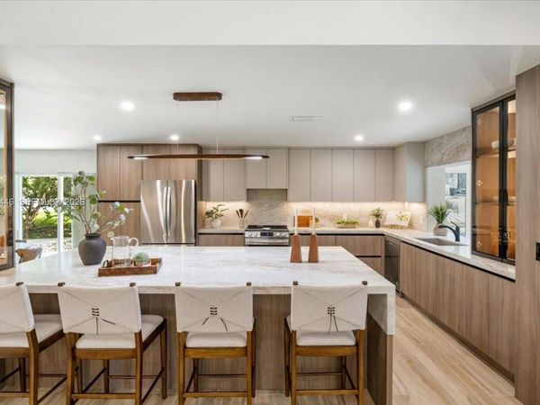 5600 SW 195th Terrace, Southwest Ranches, FL 33332