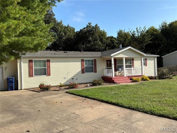 218 S Warren Drive, Winfield, MO 63389
