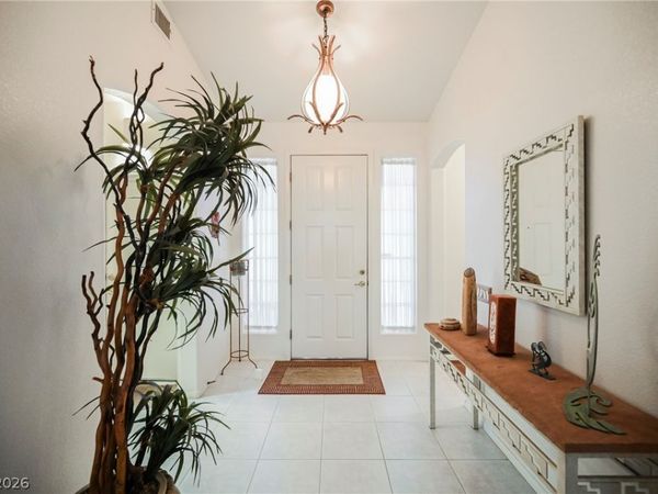 8636 Highland View, Las Vegas, NV 89145