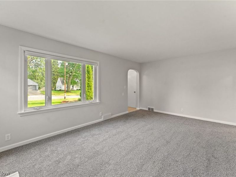 2235 Coral Sea Drive, Youngstown, OH 44511 Photo 5