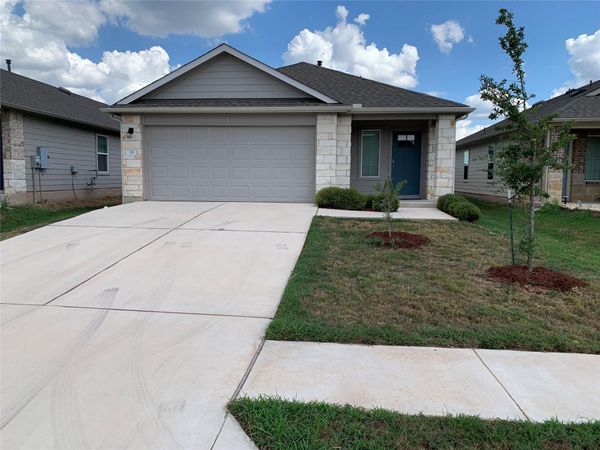 211 Hamilton Pool LN, Bastrop, TX 78602