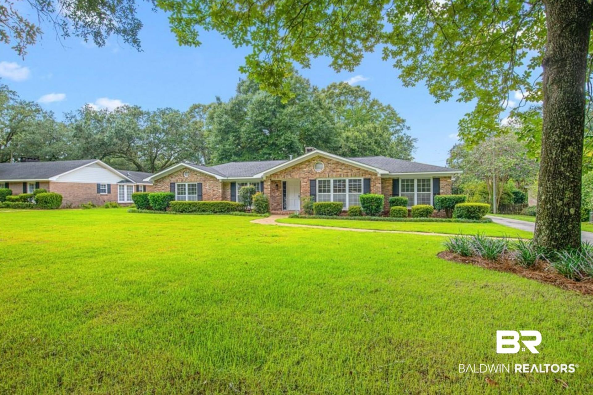 604 E Cumberland Road, Mobile, AL 36608 Main Photo