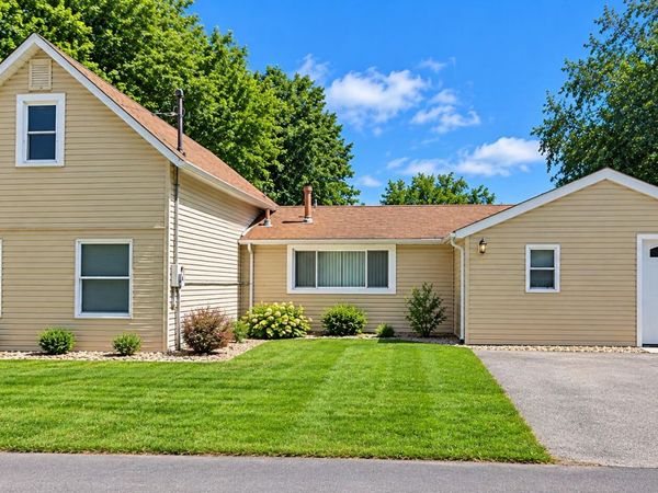 656 S 4th Street , Chesterton, IN 46304