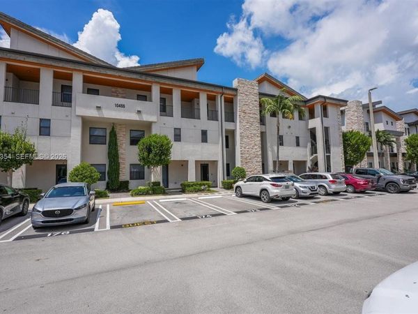 10455 NW 82nd St , Unit 10, Doral, FL 33178