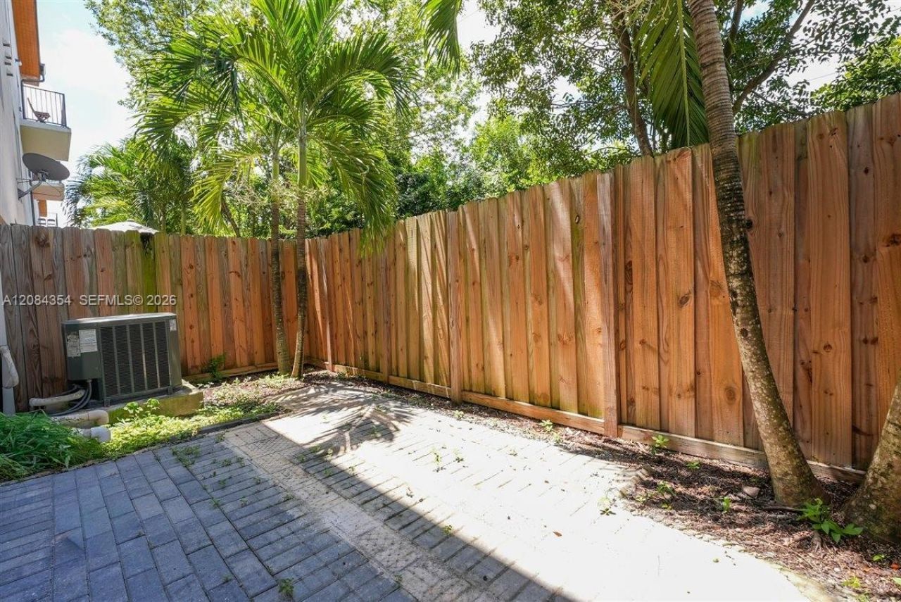 10455 NW 82nd St, Unit 10, Doral, FL 33178 Photo