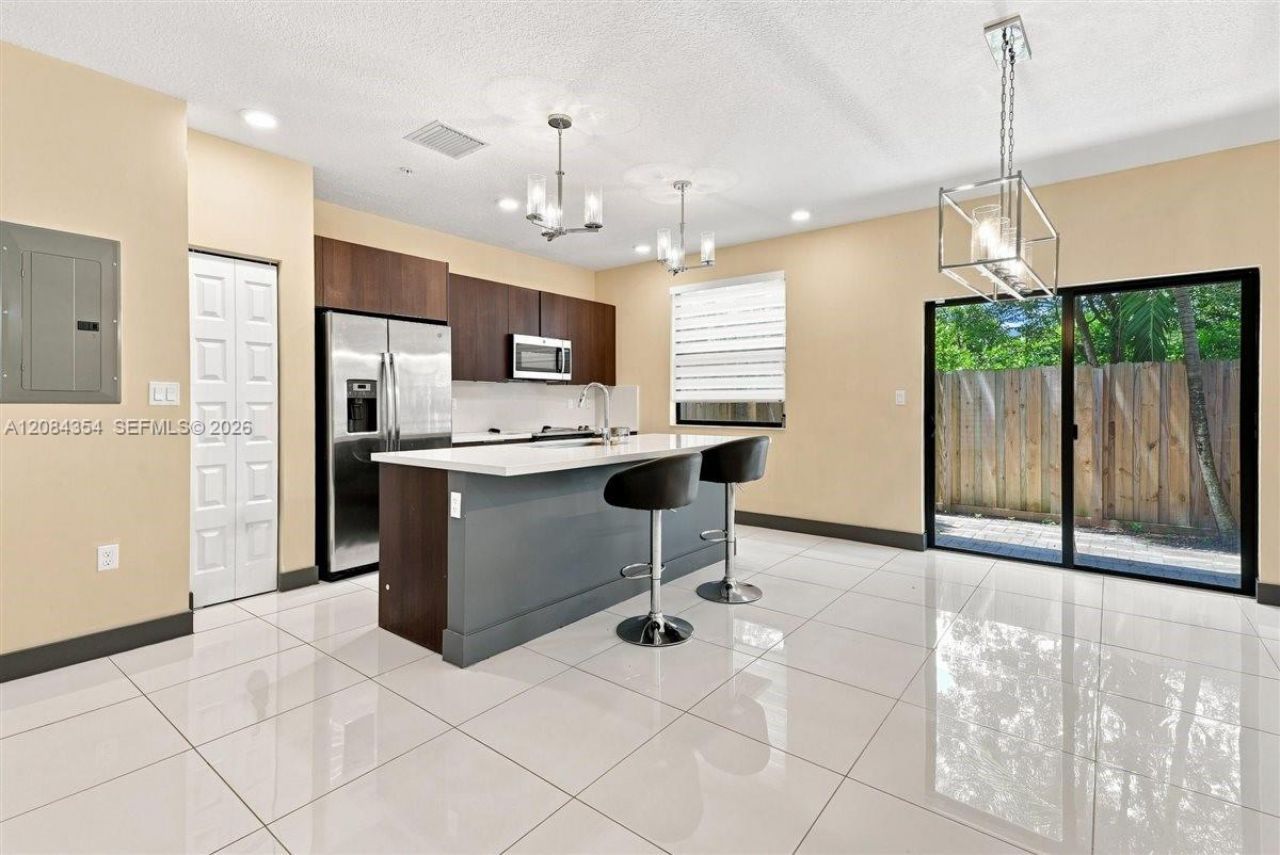 10455 NW 82nd St, Unit 10, Doral, FL 33178 Photo