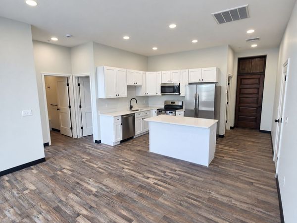 439 Pine St, Unit 102, Fall River, MA 02720