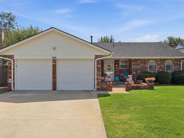 300 S Bouziden Drive, Moore, OK 73160