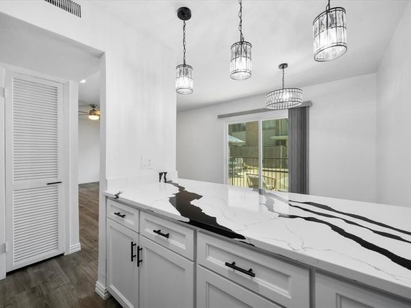 4011 Cole Avenue , Unit 111, Dallas, TX 75204