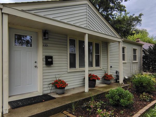 133 S Lincoln Avenue , Mundelein, IL 60060