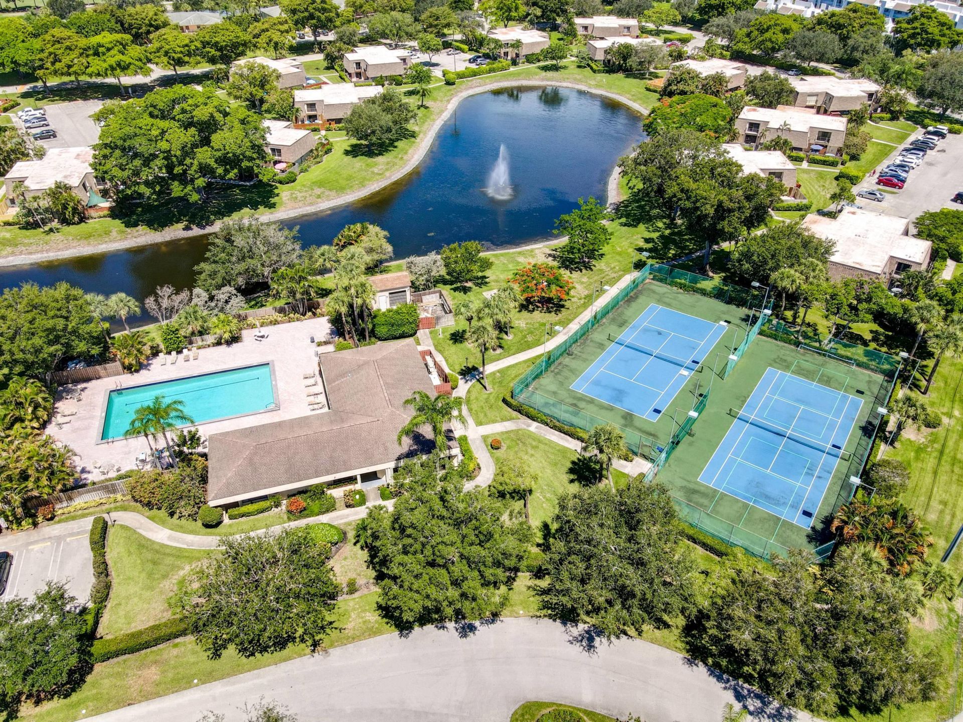 2910 SW 22nd Circle, Unit 212d, Delray Beach, FL 33445 Photo