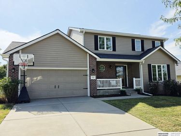 7931 Upton Grey Lane, Lincoln, ND 58616