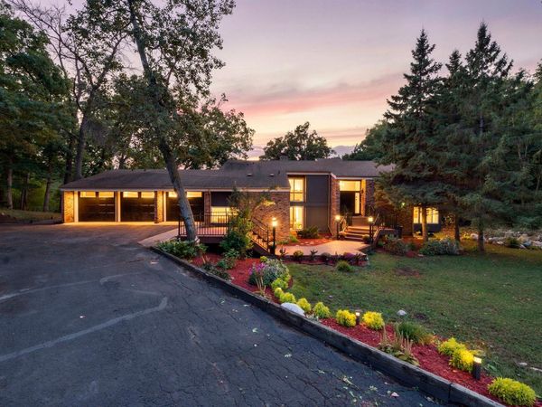 16411 Kingswood Drive, Lakeville, MN 55044