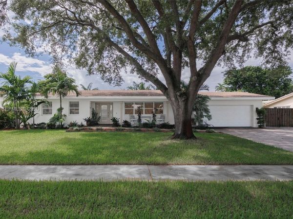 7460 NW 7th Ct , Plantation, FL 33317