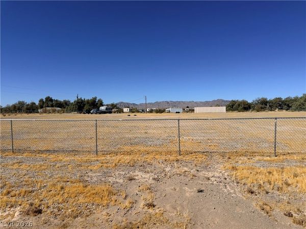3534 S Bronco Way , Crystal, NV 89060