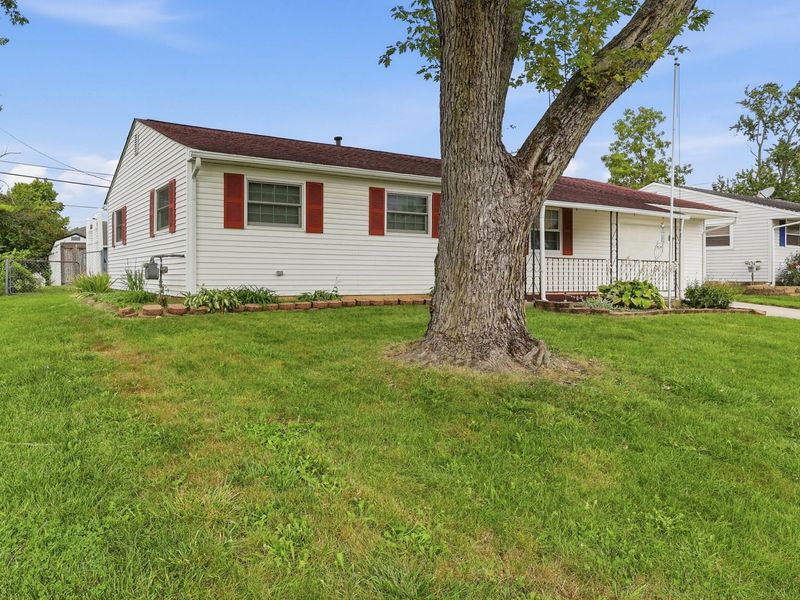 177 Redmond Road, Columbus, OH 43228 Photo 2