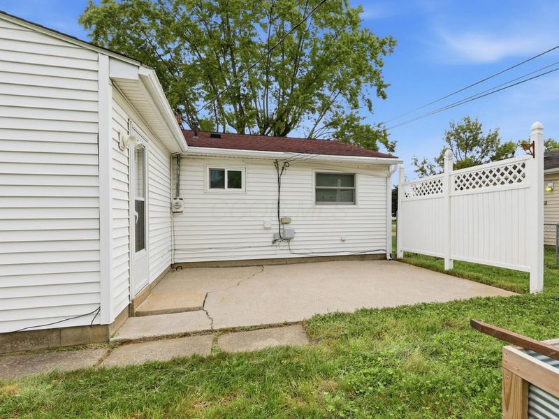 177 Redmond Road, Columbus, OH 43228 Photo 21