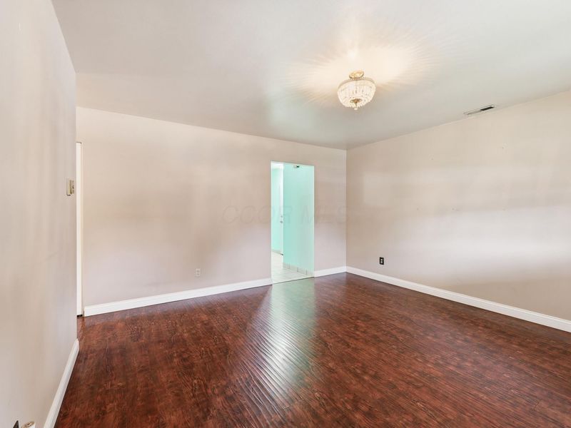 177 Redmond Road, Columbus, OH 43228 Photo 5