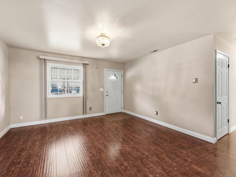 177 Redmond Road, Columbus, OH 43228 Photo 6