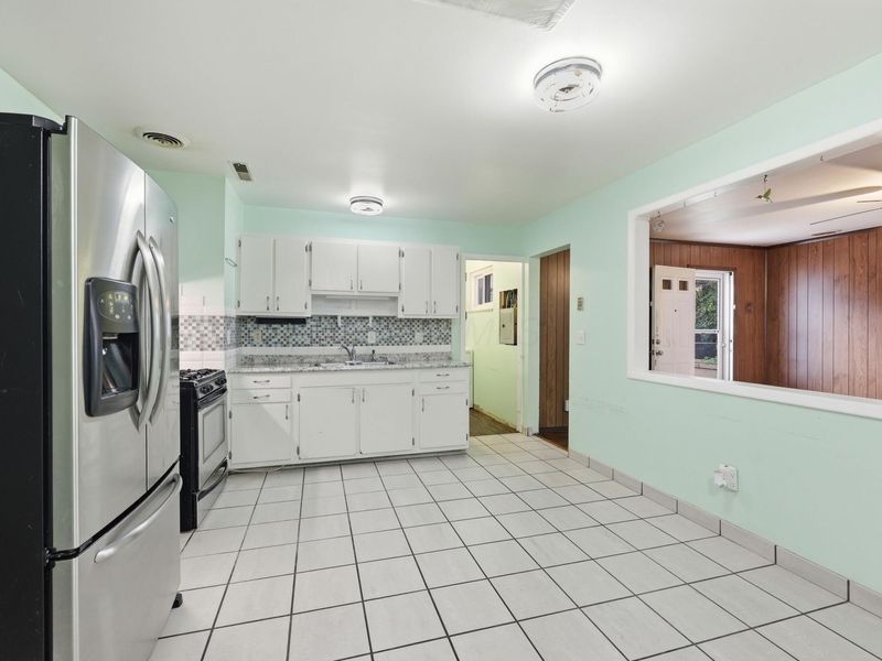 177 Redmond Road, Columbus, OH 43228 Photo 7