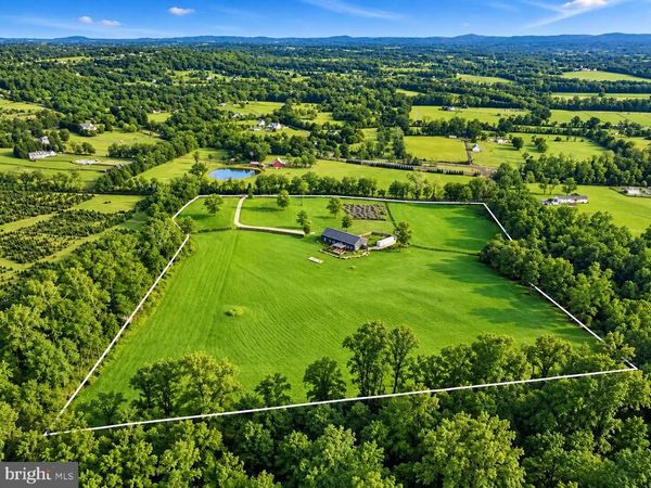 34266 WILLIAMS GAP ROAD , ROUND HILL, VA 20141