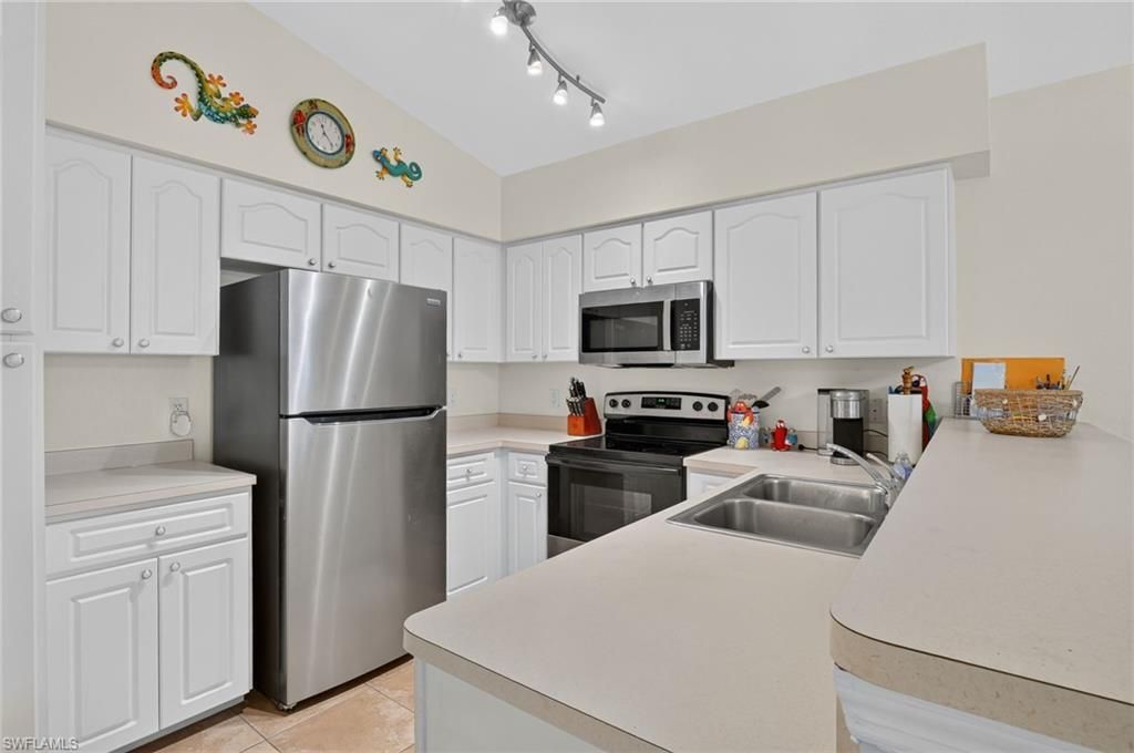 4041 SE 11th Pl , Unit 207, Cape Coral, FL 33904 Photo