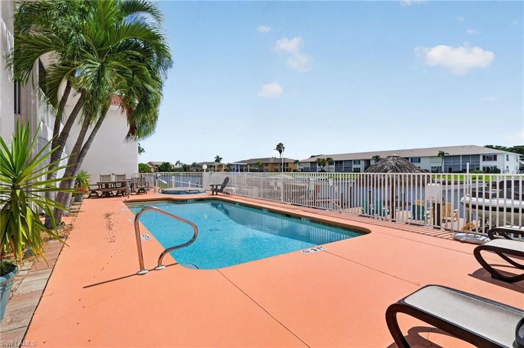 4041 SE 11th Pl , Unit 207, Cape Coral, FL 33904 Photo