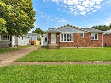 3731 Saxony Place , Buffalo, NY 14219