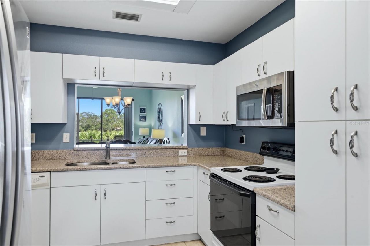 9610 Club South Circle, Unit 4107, Sarasota, FL 34238 Photo