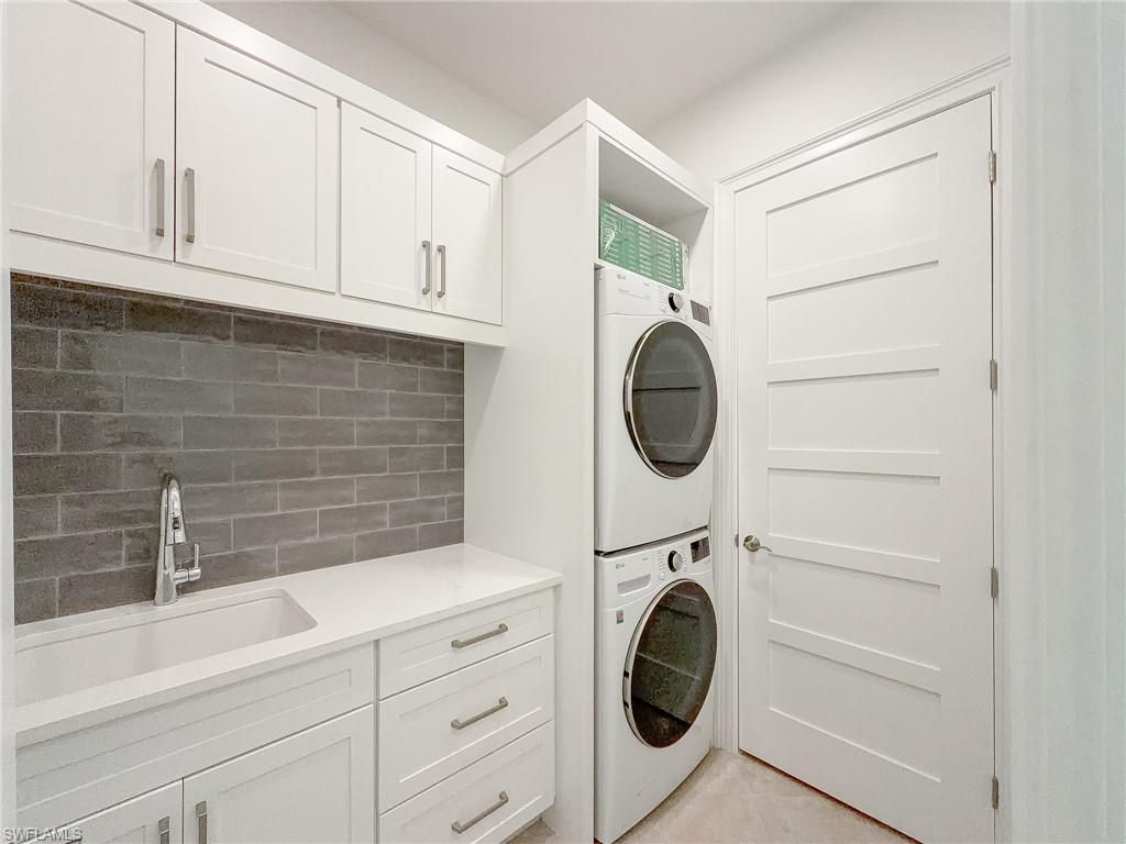 6573 Dominica Dr , Unit 202, Naples, FL 34113 Photo
