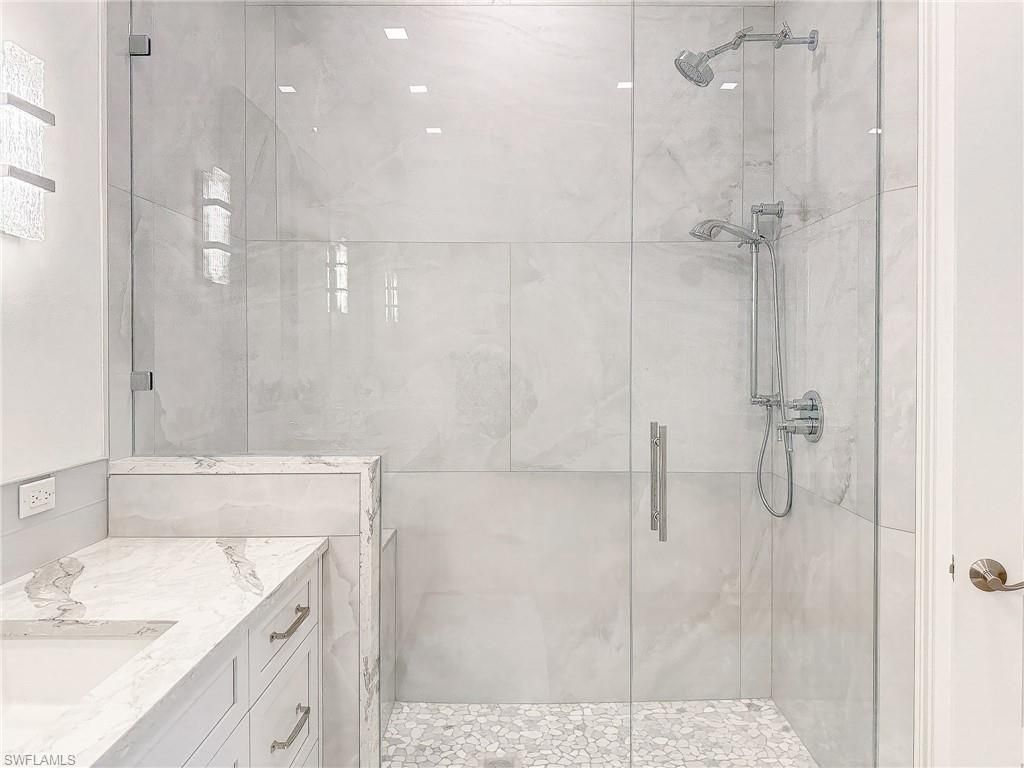6573 Dominica Dr , Unit 202, Naples, FL 34113 Photo