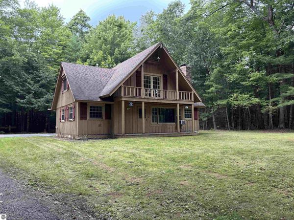 821 Huron N, East Tawas, MI 48730