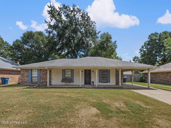 6616 Valerie Drive, Olive Branch, MS 38654