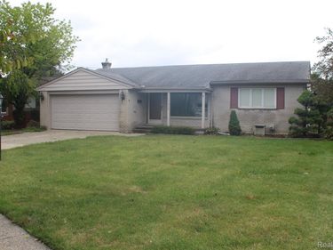 17230 Stamwich Street , Livonia, Mi 48152