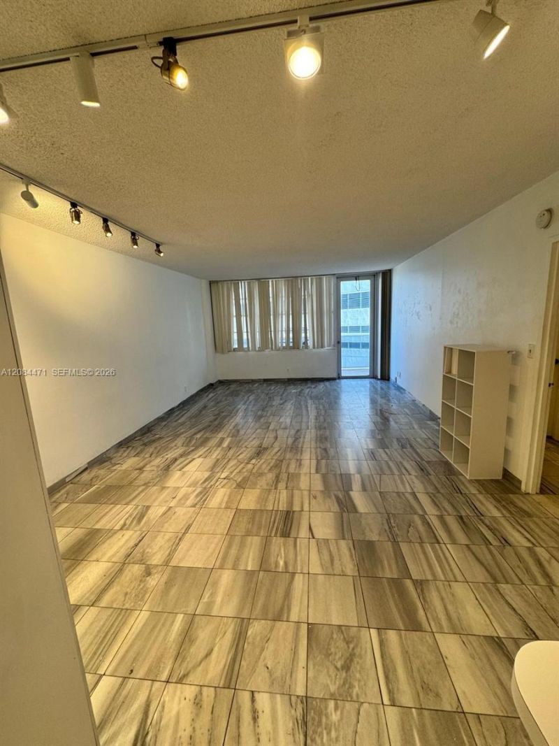 3725 S Ocean Dr, Unit 715, Hollywood, FL 33019 Photo
