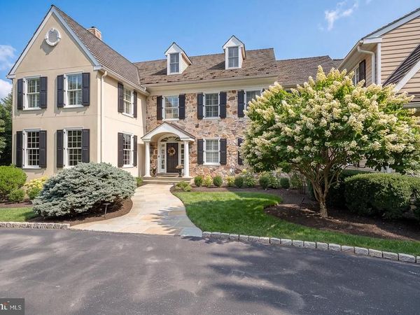 16 HARRISON DRIVE, NEWTOWN SQUARE, PA 19073