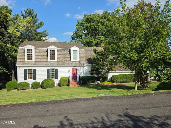 616 Southwest Crestview Drive, Wise, VA 24293
